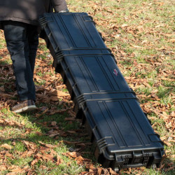 Valise étanche BAGETANCHE Explorer 15416 coloris noir à l'utilisation