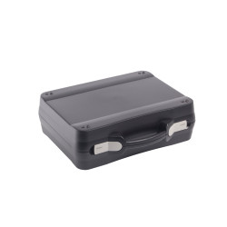 Mallette Professionnelle BAGACASE Gaggione Casual T07 coloris noir fermoirs gris fermée