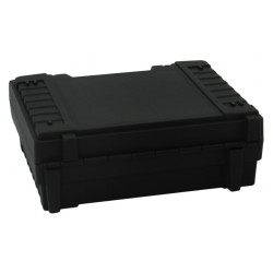 Valise Plastique BAGACASE Heavy 4003 coloris noir fermée