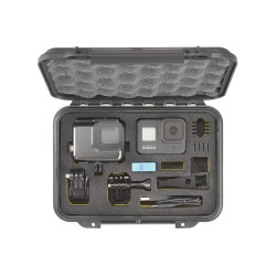Valise plastique étanche BAGAMAX PNR-002 coloris noir avec des outils pour exemple d'aménagement