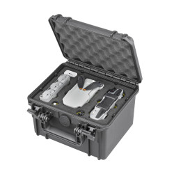 Valise étanche militaire BAGAMAX PNR-235TM155 coloris noir exemple calage mousse avec outils