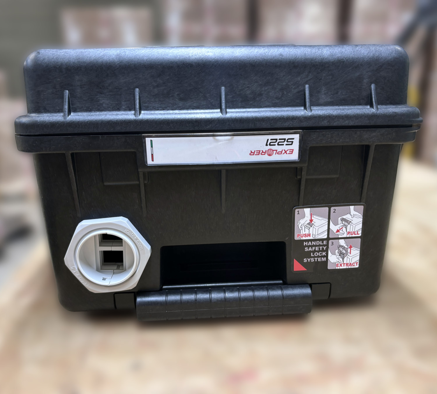 Valise étanche Explorer 5221HL avec mousse sur mesure et passage de câble latéral