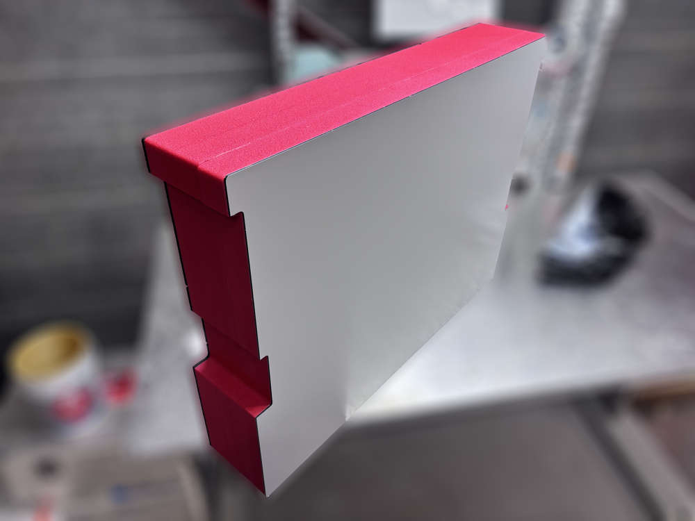 Détail mousse bicolore de la valise Explorer 7745