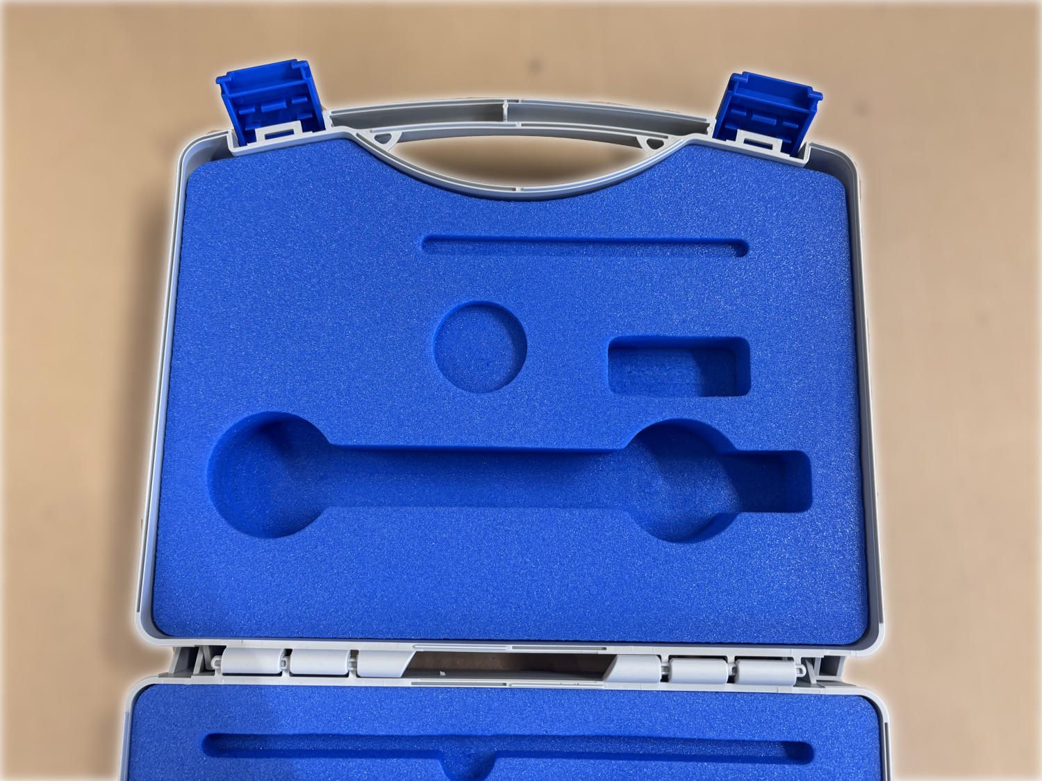 valise-presentation-bagacase-t2004-mousse-usinee-interieur